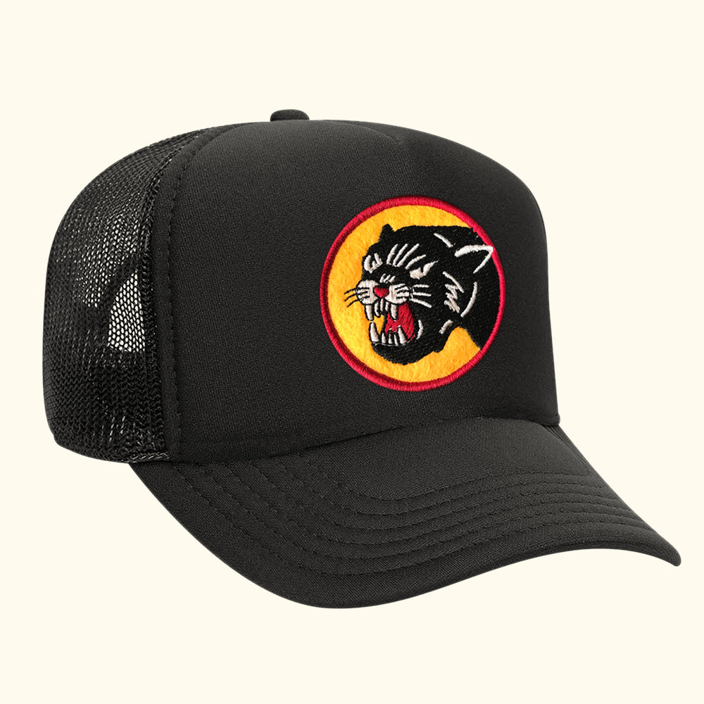 Gorra trucker negra pantera